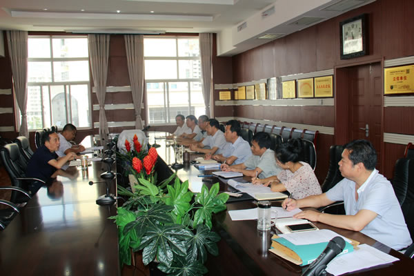 隴運(yùn)集團(tuán)公司黨委召開加強(qiáng)黨風(fēng)廉政建設(shè)，全面從嚴(yán)治黨落實(shí)主體責(zé)任專題會(huì)議