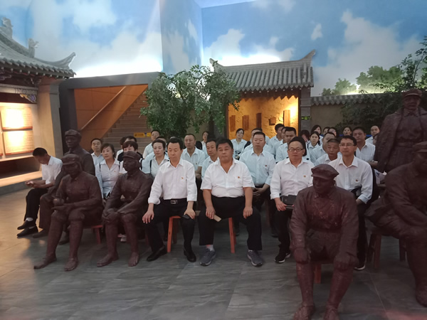 隴運集團公司黨委開展“不忘初心、牢記使命”紀念建黨98周年主題黨日活動