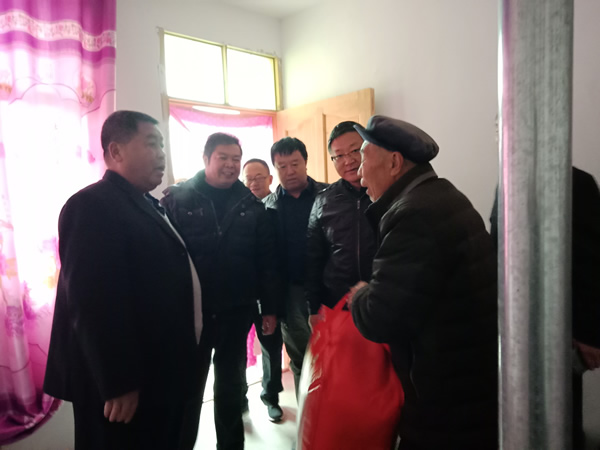 隴運集團公司開展“解難題、辦實事、送溫暖”主題黨日活動