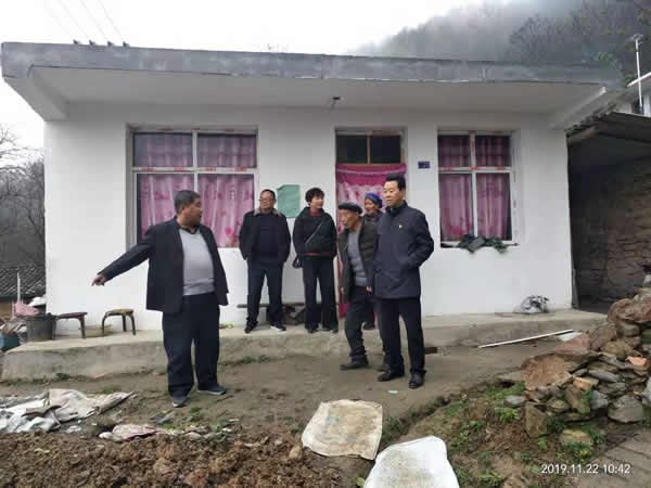 隴運集團公司開展“解難題、辦實事、送溫暖”主題黨日活動